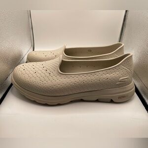 Skechers Ultra Go Foamies womens water shoes size 10